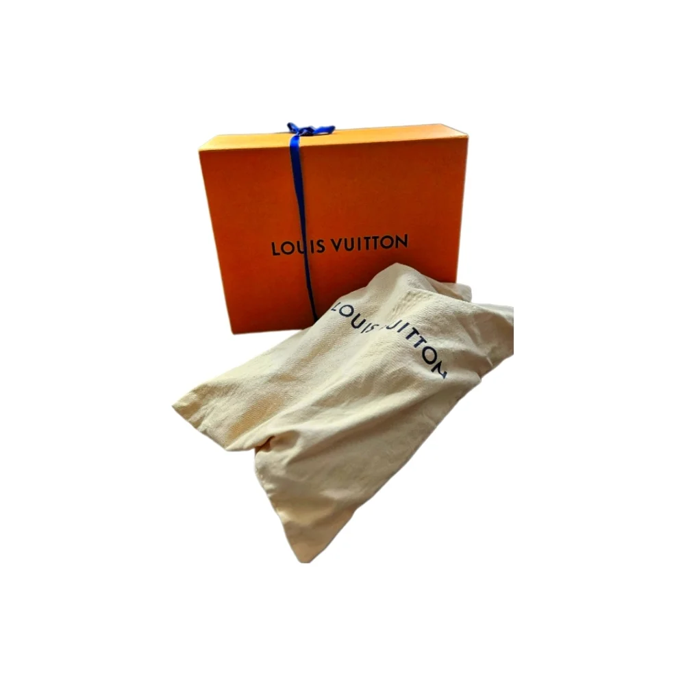 authentic Louis Vuitton Men Shoes - Picture 1 of 8